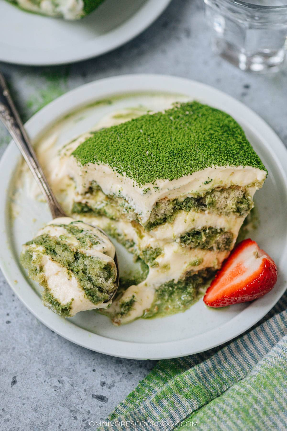 Matcha tiramisu - My recipe is richer compared to other Japanese
Matcha tiramisu, because I used a formula that's closer to Italian
tiramisu. It contains more egg yolk and mascarpone, with less whipped
cream.