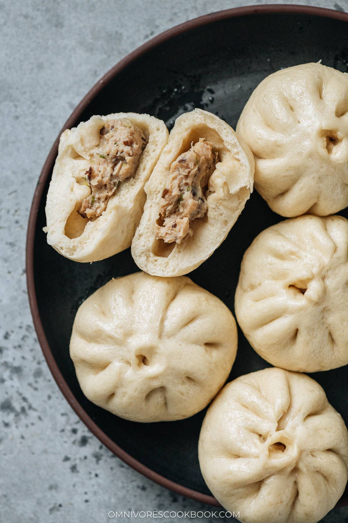 Steamed Chicken Buns (鸡肉滑鸡包)