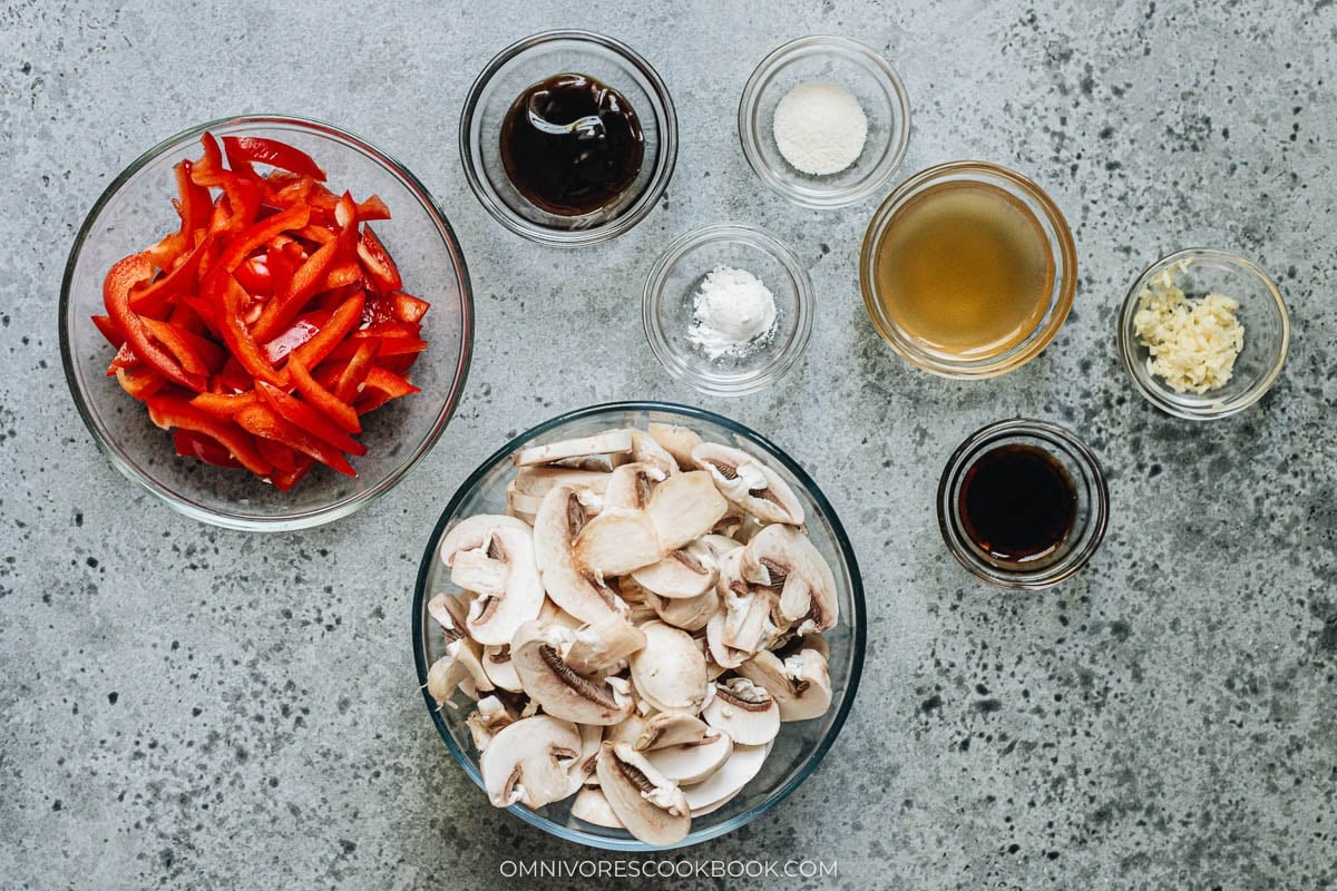 Ingredients for making mushroom and pepper stir fry